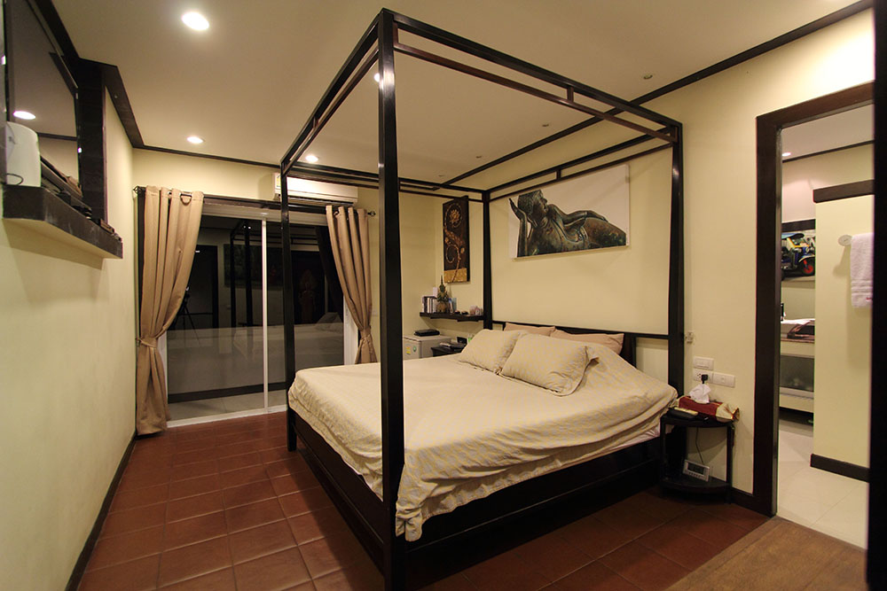 Baan Shanti master bedroom